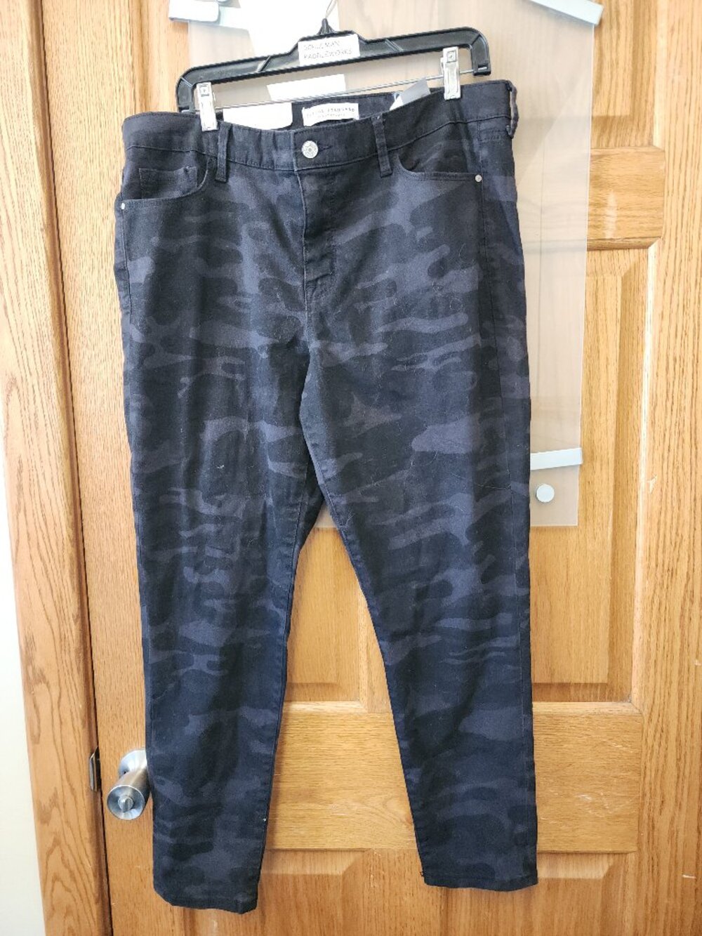 NWT Social  byNWT Social Standard by Sanctuary black camo denim womens size 14